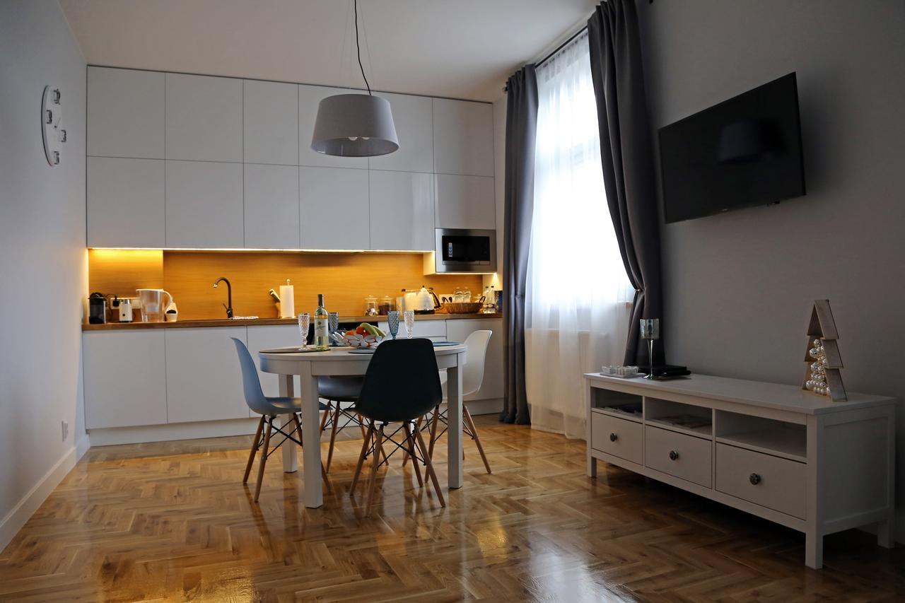 Grey Apartments Kosciuszko Krasków Εξωτερικό φωτογραφία